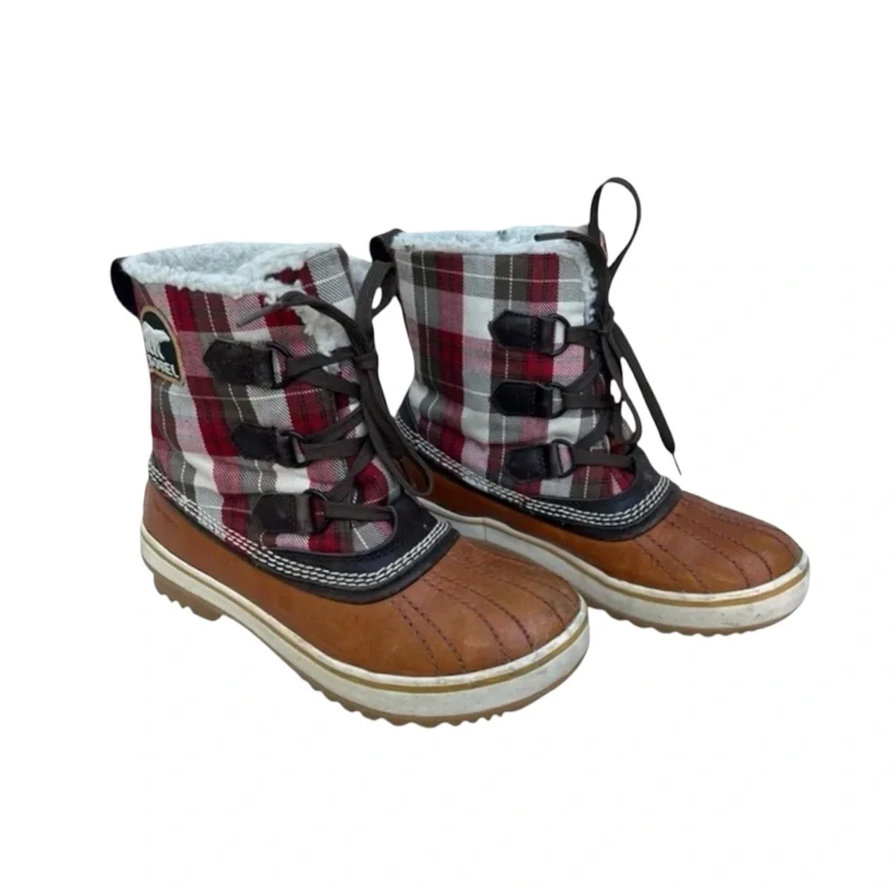 Sorel Tivoli Plaid Waterproof fleece lined women’s Boots. Size 6